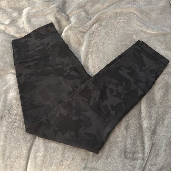 Lululemon Wunder Under High-Rise Tight 25" Camo size 8 - Picture 4 of 7